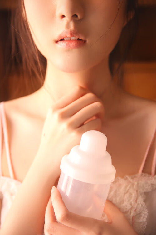 中美蝶泳起跳平均反应时间逐年接近，蝶泳的比赛视频